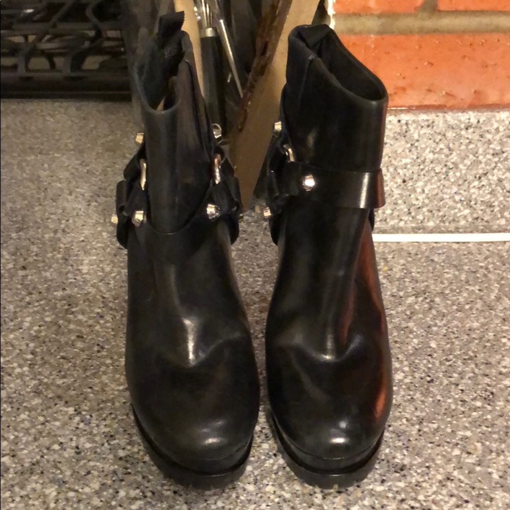 Women’s leather boot